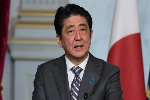 日本前首相安倍晋三去逝了吗?已无生命体征(演讲时中枪)