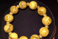 车珠子是什么梗?扯犊子(原指将一块木料打磨成手串)