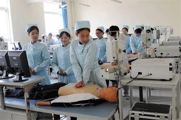 护理专业学什么?护理学的基本理论(技能的基本训练)