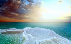 世界上最深的洼地：死海(湖面海拔-430.5米)