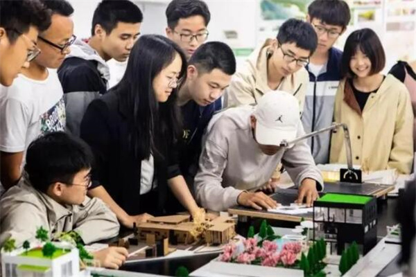 建筑学专业学什么?以建筑概论为主(就业前景好)