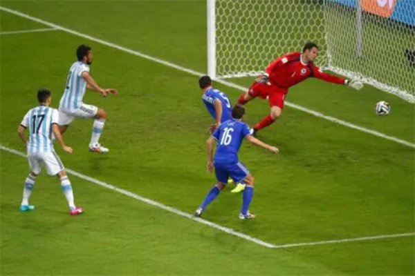 世界杯最快的乌龙球是几分钟?2分10秒(2014年巴西世界杯)