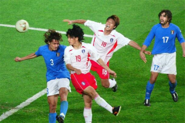 2002年世界杯前四名是谁：巴西/德国/土耳其/韩国(韩日世界杯)