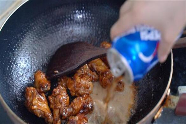 可乐鸡腿的制作方法及步骤：简单方便(一次就学会)