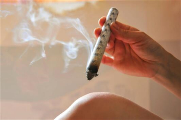 艾灸一年后什么病都出来了：出现排病反应(有的是正常现象)