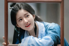 嫋嫋是什么意思?指某样东西摇曳不定(也指女子轻盈柔弱)