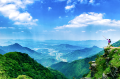 七八月份国内最佳旅游地方：青海湖/九寨沟等(景色优美)