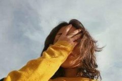 社交逃犯是什么意思?社恐人遇到熟人东躲西藏(由社恐衍生)