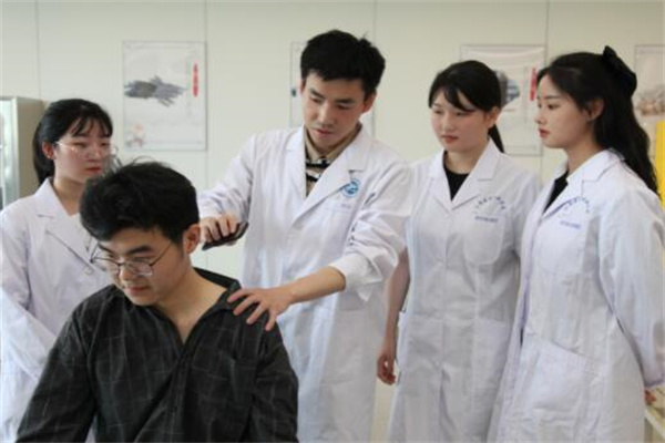 中医学专业学什么?以中医基础理论为主(基本修业年限五年)