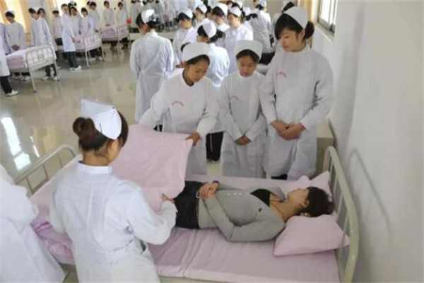 女生大专学什么专业好?推荐五个专业(未来发展好)