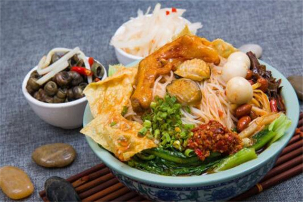 螺蛳粉是哪里的特产?广西柳州(拥有独特的风味)