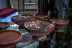 英国归还6万件中国文物：小伙加入英国国籍(全部捐给国家)
