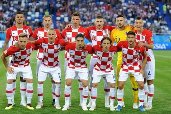 克罗地亚队踏上欧洲杯征程，预选赛目标明确