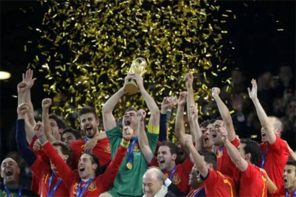 2010年世界杯前四名是谁：西班牙/荷兰/德国/乌拉圭