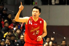 中国第一位nba篮球运动员：王治郅(司职大前锋和中锋)
